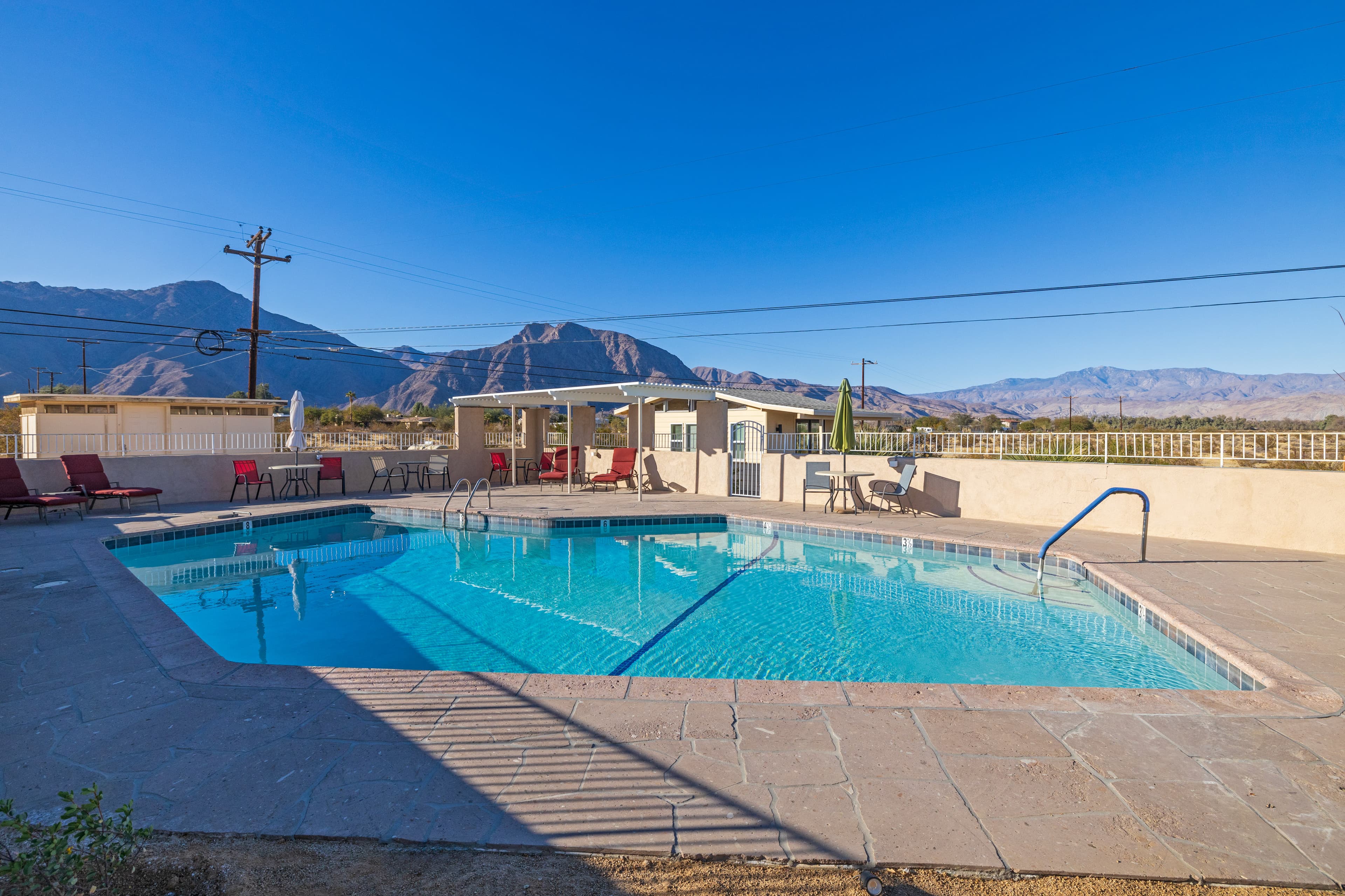 Saltwater swimming pool heated April 1 to November 1